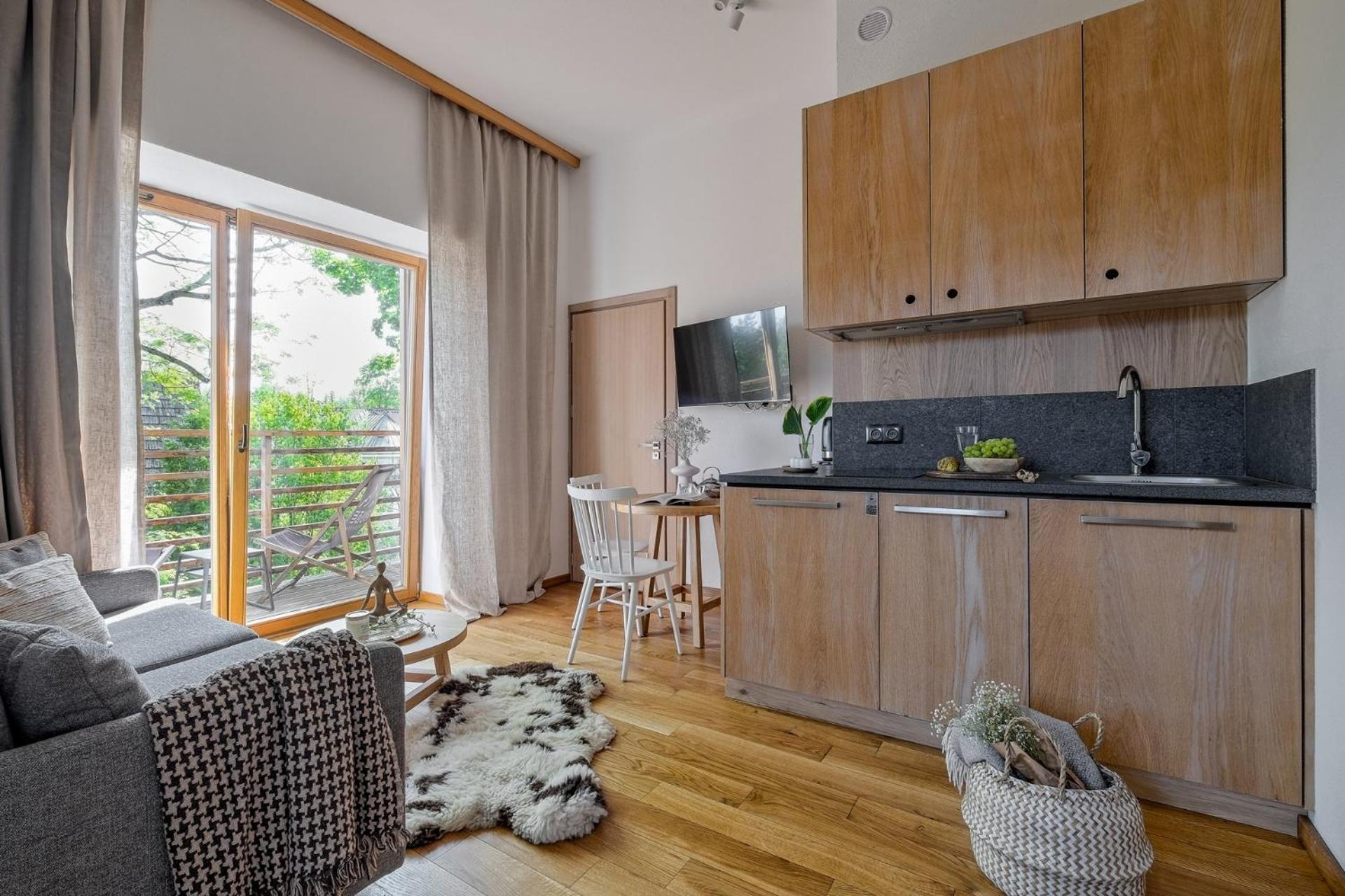 Apartment (4 Adults),1682952941:JPEG