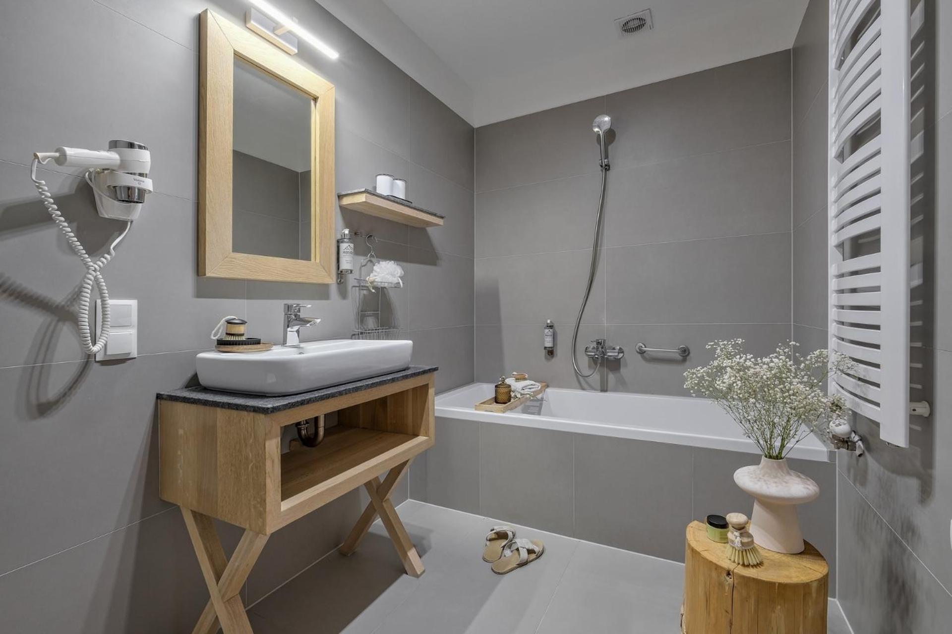 Apartment (2 Adults),1682952971:JPEG